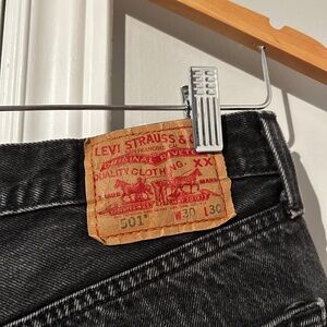 VINTAGE LEVIS SHORTS - SIZE 30